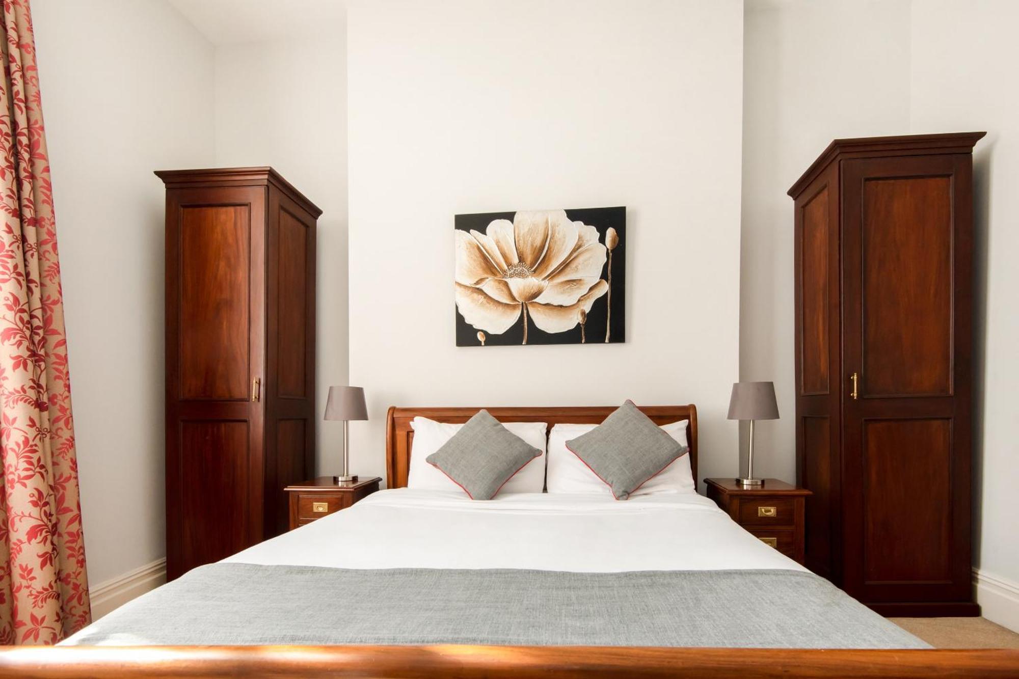Hotel Oyo The Regency, Clifton Bristol Esterno foto