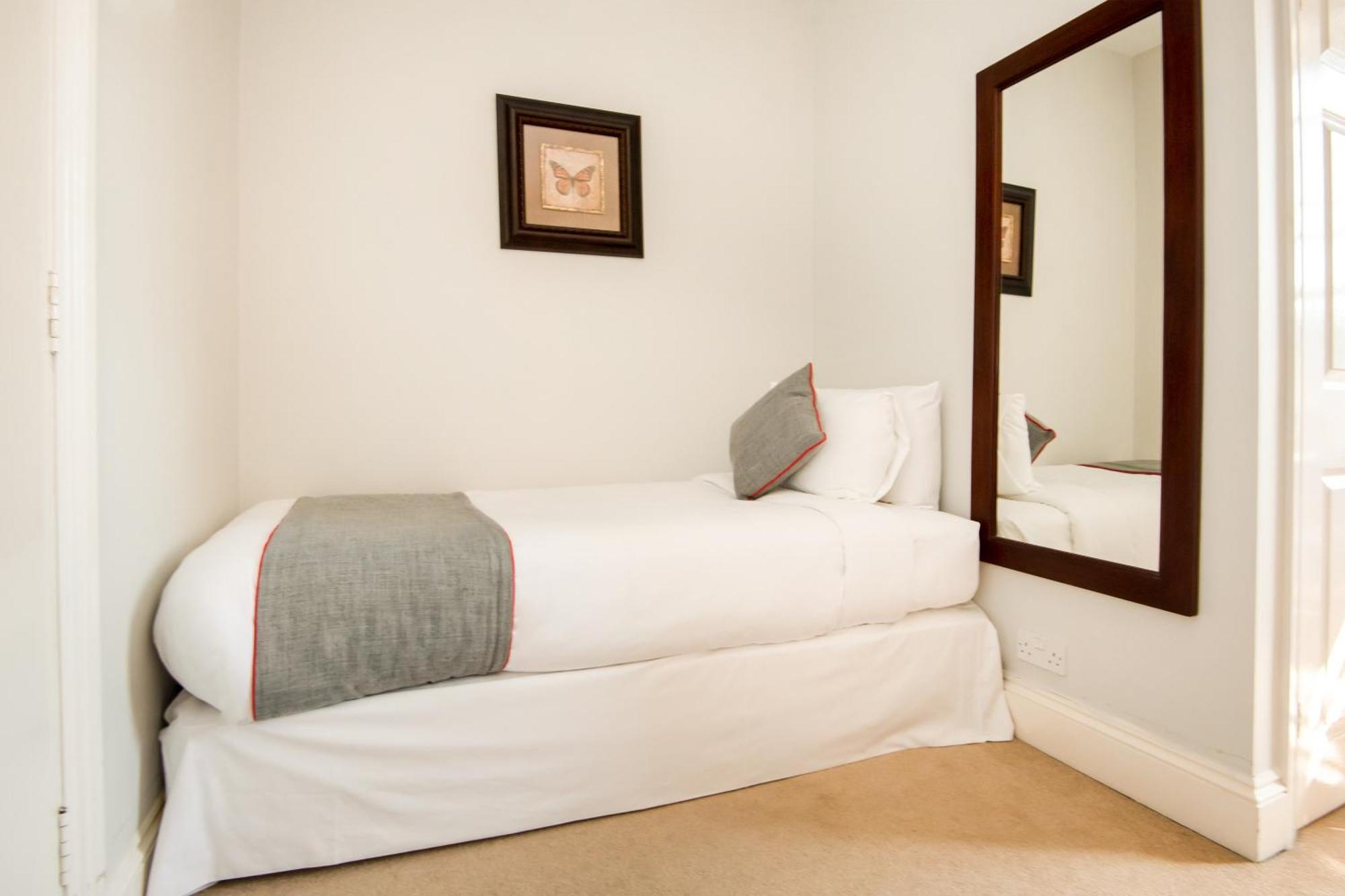 Hotel Oyo The Regency, Clifton Bristol Esterno foto